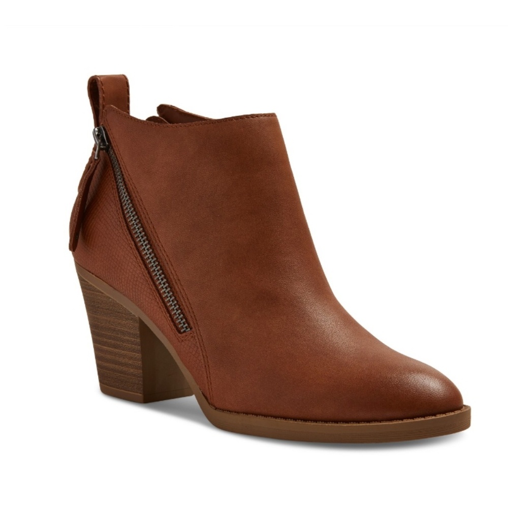 DV Brown Boots